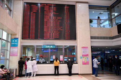 圣丹尼斯医院 第一季,生死边缘的医学传奇