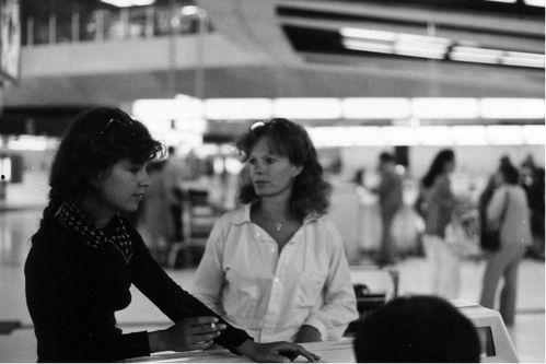 德菲因与卡罗尔：反叛缪斯,反叛缪斯的现代传奇