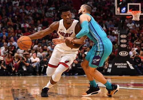 12月07日 NBA常规赛 爵士vs独行侠,激战正酣！”