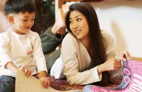 望女成凤,揭秘现代家庭教育中的期望与挑战