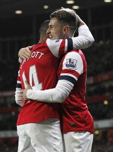 24-25赛季英超第9轮 阿森纳vs利物浦,激战正酣，谁将笑到最后？”